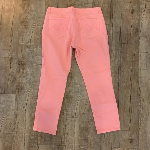 New York and Company Low Rise, Skinny Ankle Jean - Picture 3 of 5